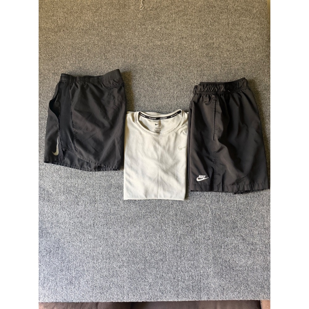 Nike men's bundle lot of three different sizes